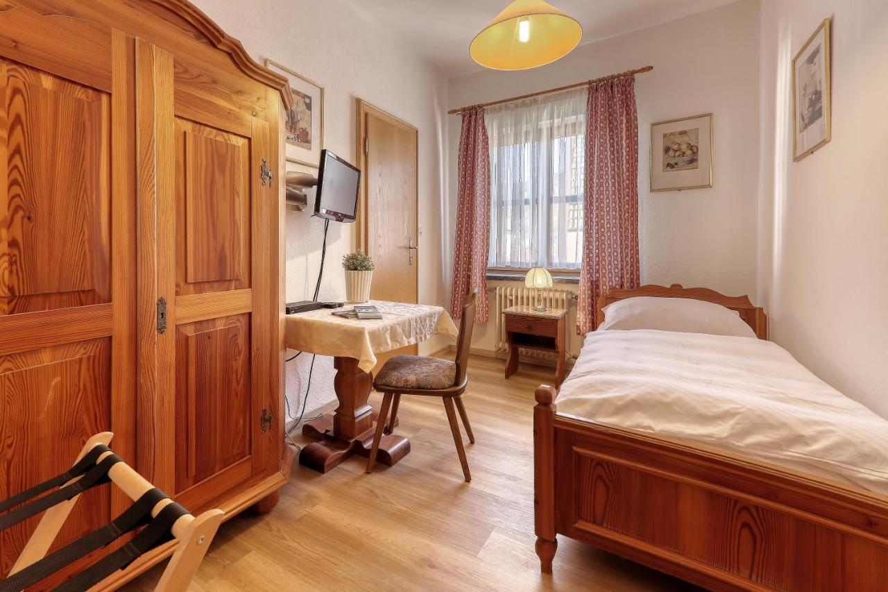 Hotel Bayerischer Hof Боденмайс Экстерьер фото